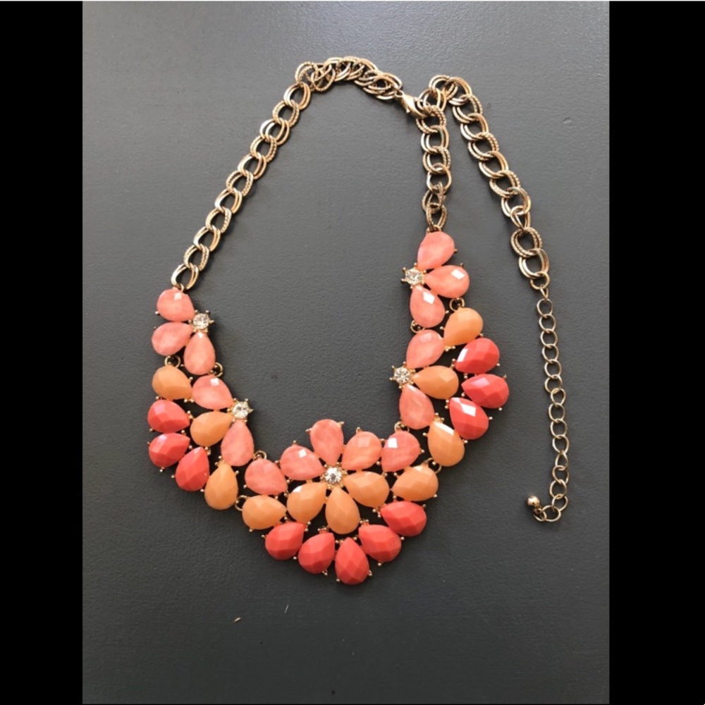 Francesca’s Floral Statement Necklace
